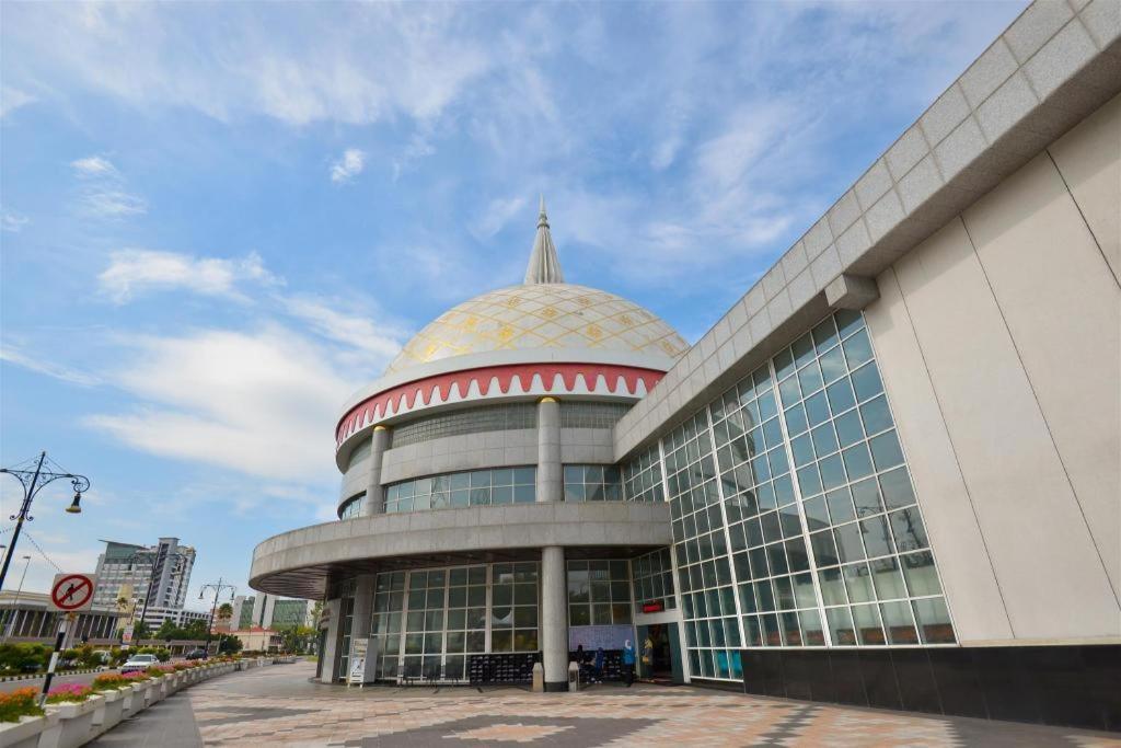Higher Hotel Bandar Seri Begawan Eksteriør bilde